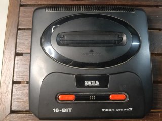 🇪🇸 Sega Mega Drive II PAL + 2 mandos + caja orig