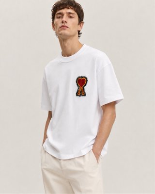 Camiseta AMI Paris con logo corazón