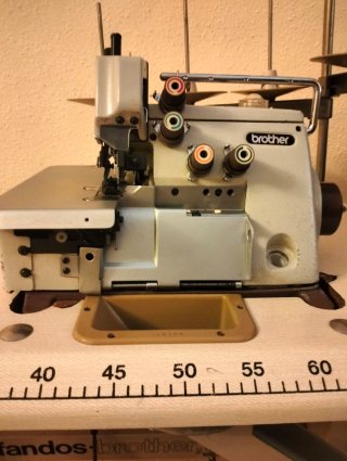 Máquina Remalladora Brother Industrial