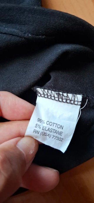 Camiseta Zara con pedrería