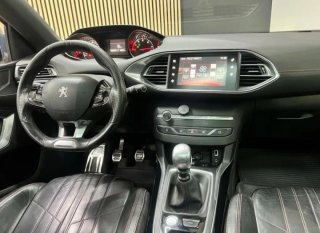 Peugeot 308 2016