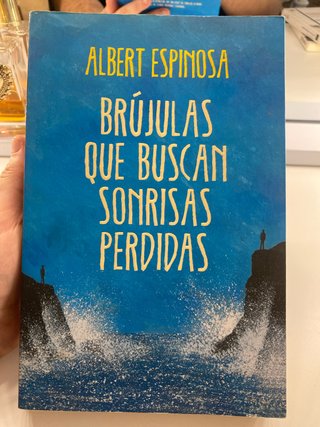 Brújulas que buscan sonrisas perdidas