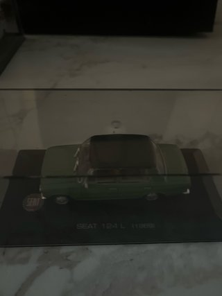 SEAT 124 L (1968) Colección Altaya 1/43