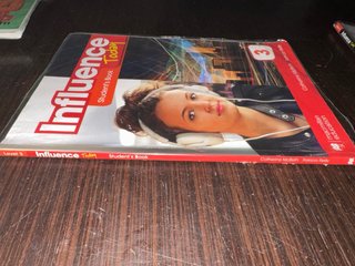 INFLUENCE TODAY 3 Student's book: libro de text...