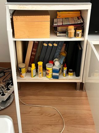 Mueble de salón blanco Ikea modelo Bestå