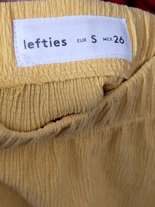 Pantalones anchos amarillos