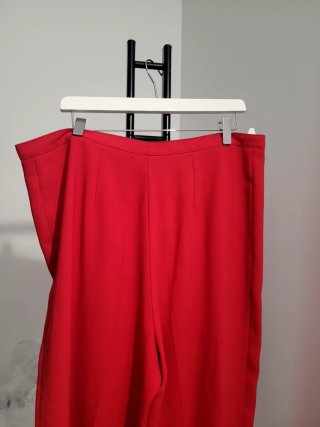 Pantalones rojos de vestir