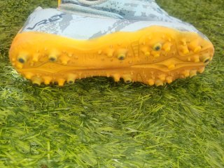 Botas multitaco azules y suela naranja talla 27-28