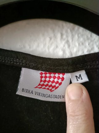 Camiseta Vikinga Negra