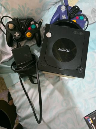 Nintendo GameCube Negra + Accesorios