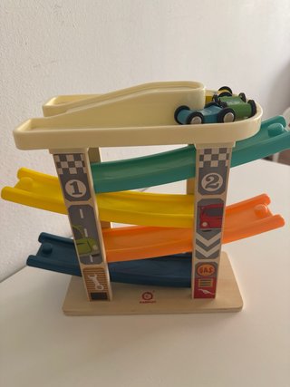 Pista de coches de madera