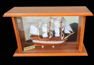 Modellino HMS Victory 1805 in bacheca