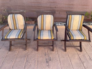 3 Sillas en Madera de Teka