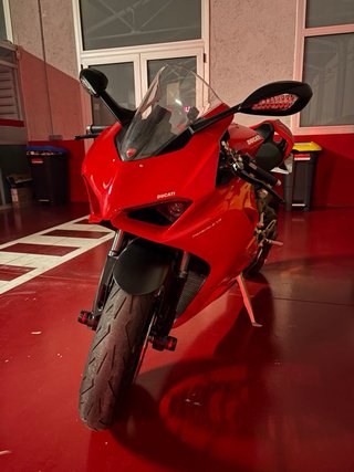 Ducati Panigale V2 Roja