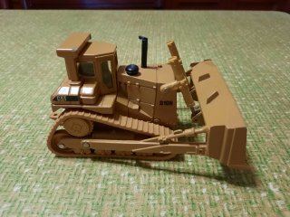 Maqueta Bulldozer CAT D10N