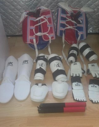 Protecciones Taekwondo: Peto, Guantes, Pies