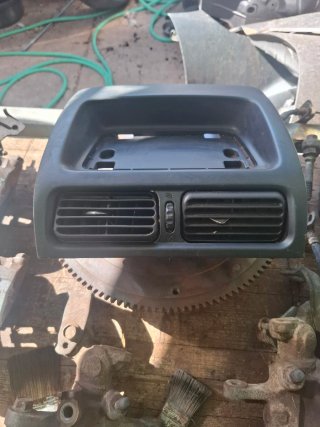 Piezas Lexus IS200/300
