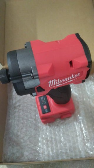 Taladro de impacto Milwaukee