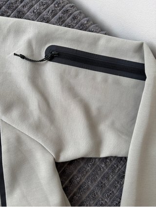 Chaqueta The North Face con capucha nueva