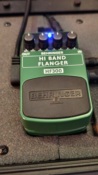 Pedalera Harley Benton PB5 y pedal flanger