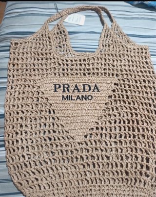 Bolsa de playa Prada beige