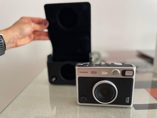 Cámara Fujifilm Instax Mini Evo Negra y Plateada