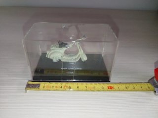 Vespa 125 U 1953 New Ray 1:32 Piaggio