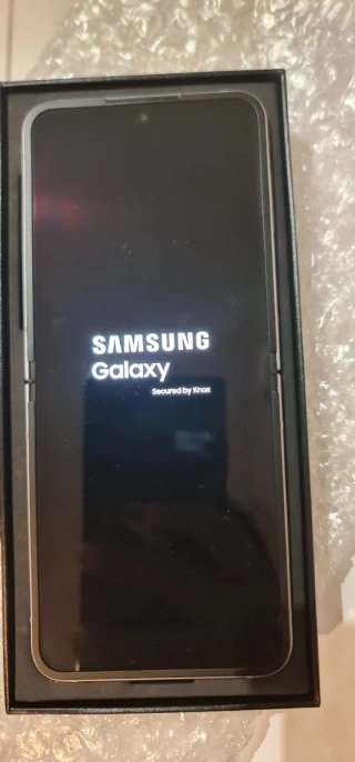 Samsung Galaxy Z Flip6 12GB 256GB