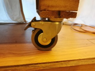Mueble de madera palets con ruedas