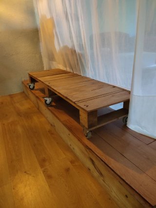 Mueble de madera palets con ruedas