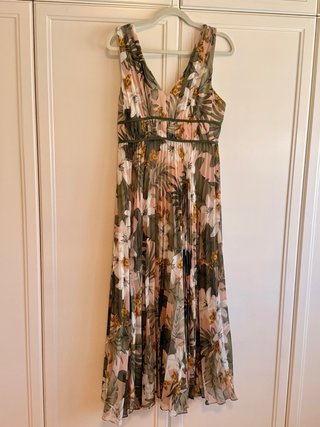 Vestido floral blanco sin usar