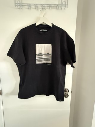Camiseta Pull&Bear Negra Estampado