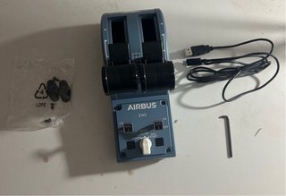 Thrustmaster TCA Quadrant A320 + Joystick