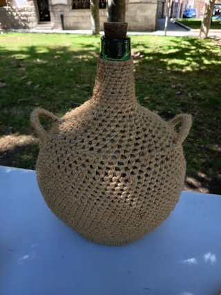 Damajuana forrada de esparto