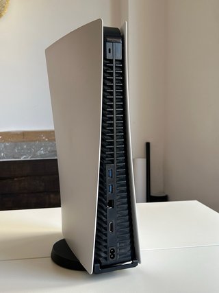 PlayStation 5 825GB – Funciona Mando y Cables