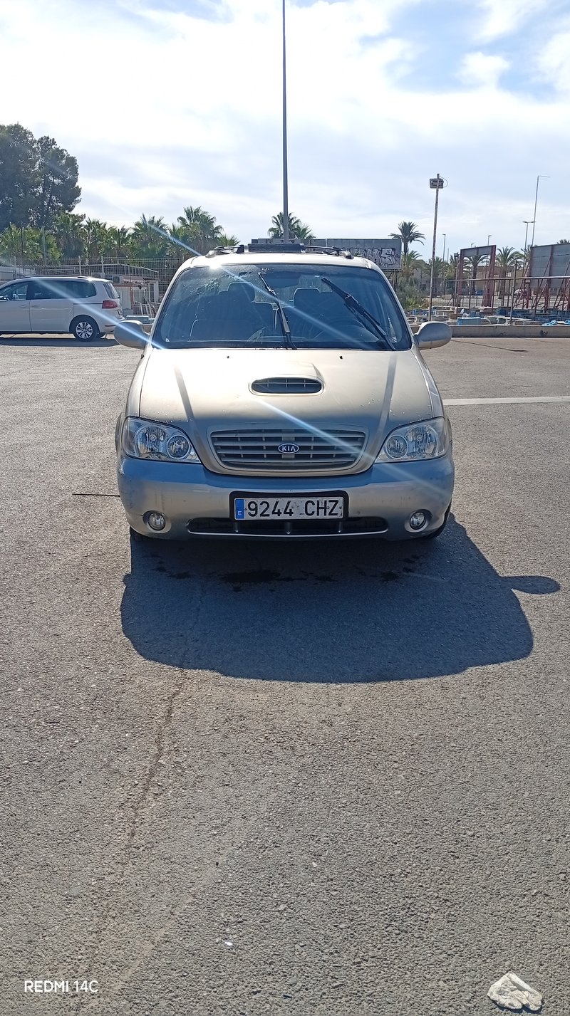 KIA Carnival 2004 - foto 1