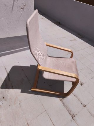 Mecedora Ikea beige y madera