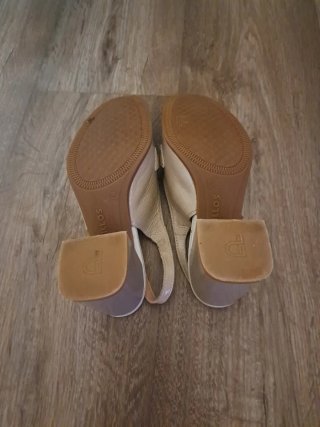 Zapatos Pitillos Beige y Dorado