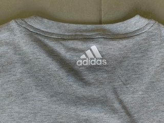 Camiseta Adidas Gris Talla S