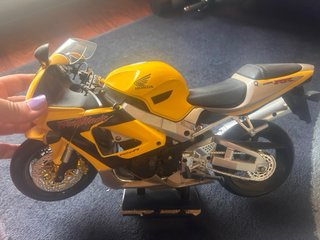 Modellino Moto Honda CBR Gialla