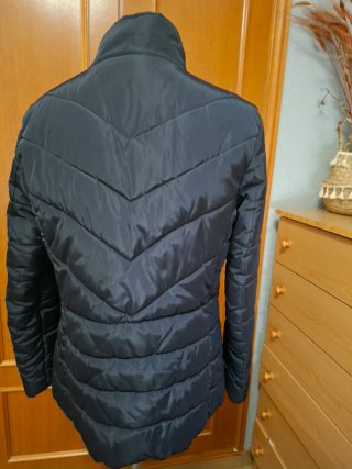 Giubbotto imbottito donna con bordi a contrasto