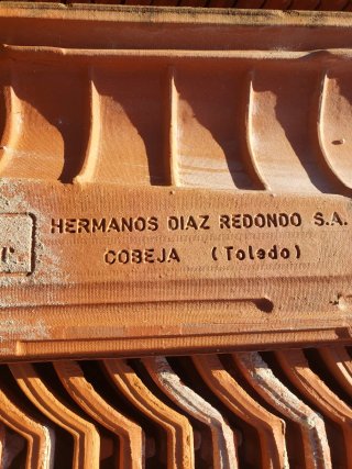 Tejas mixtas rojas en buen estado unas 500 unidade