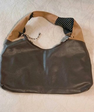 Bolso Volcom Beige y Marrón