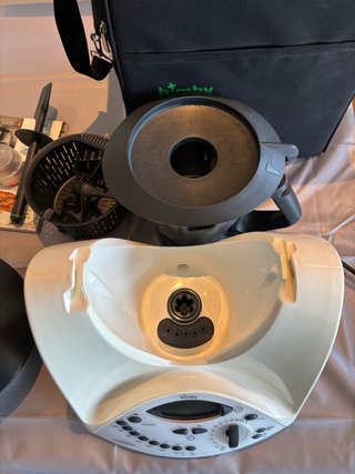 Thermomix TM31 con accesorios y bolsa