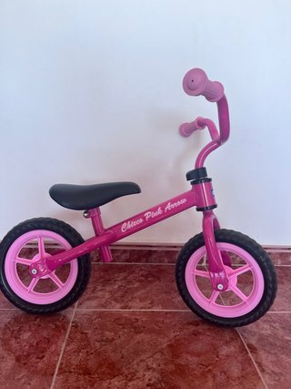 Bicicleta sin pedales rosa Chicco