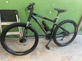 Bicicleta Rockrider MTB Negra y Azul