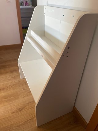 Libreria infantil ikea Bergig blanca estado usado