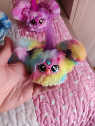 4 muñecos Furby