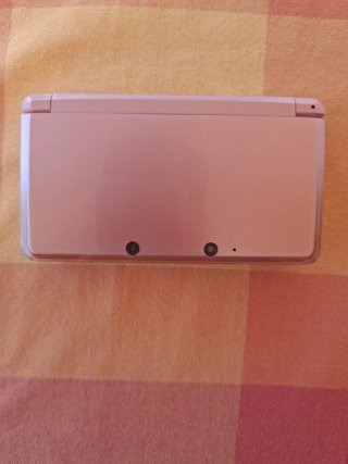 Nintendo 3DS portatile in rosa