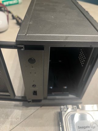 Netgear ReadyNAS Duo RND2B + 2x 2TB Discos Duros